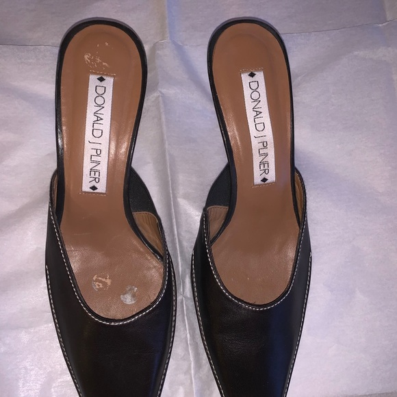 Black Donald J Pliner slip on heel 💫💫 - Picture 4 of 7